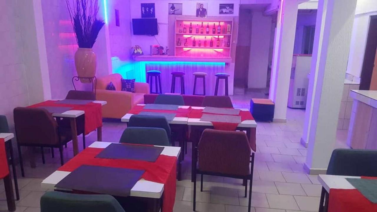 Residences Touristhotel Abidjan Exteriör bild